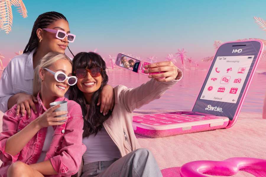 HMD Barbie Phone Camera