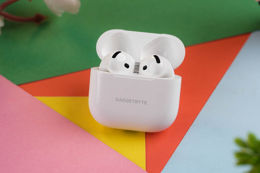 AppleAirPods4 - Charging case 2