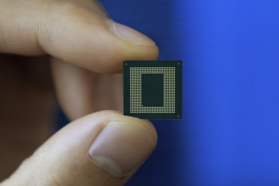 Chipset on hand
