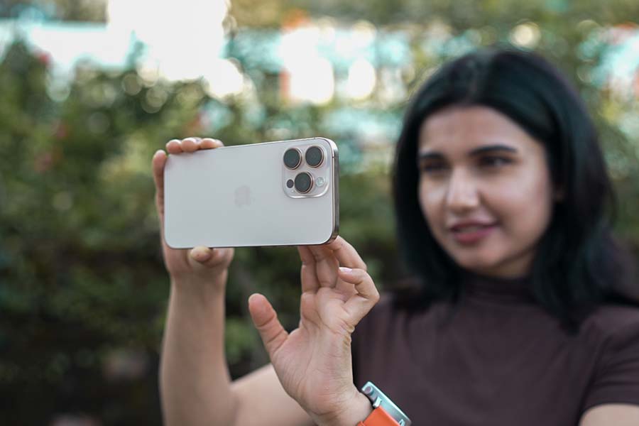 iPhone 16 Pro Max camera