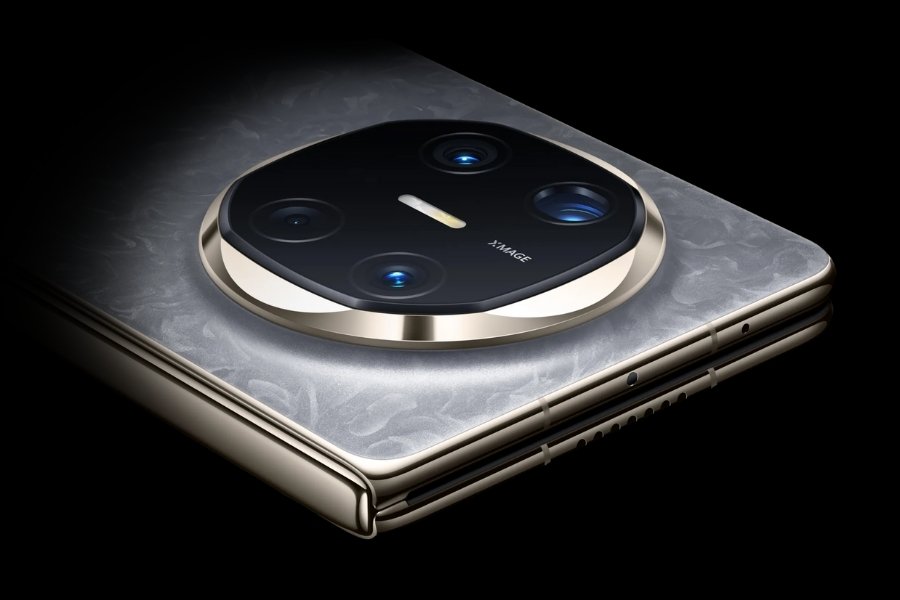 Huawei Mate X6 Camera