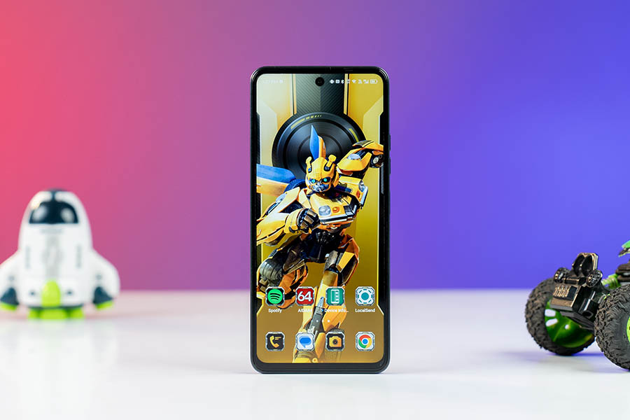 Tecno Spark 30 Bumble Bee Review display