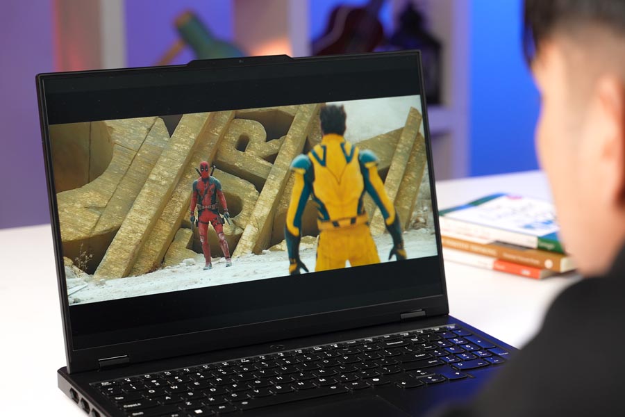 Lenovo Legion Pro 7i Gen 9 Review - movie