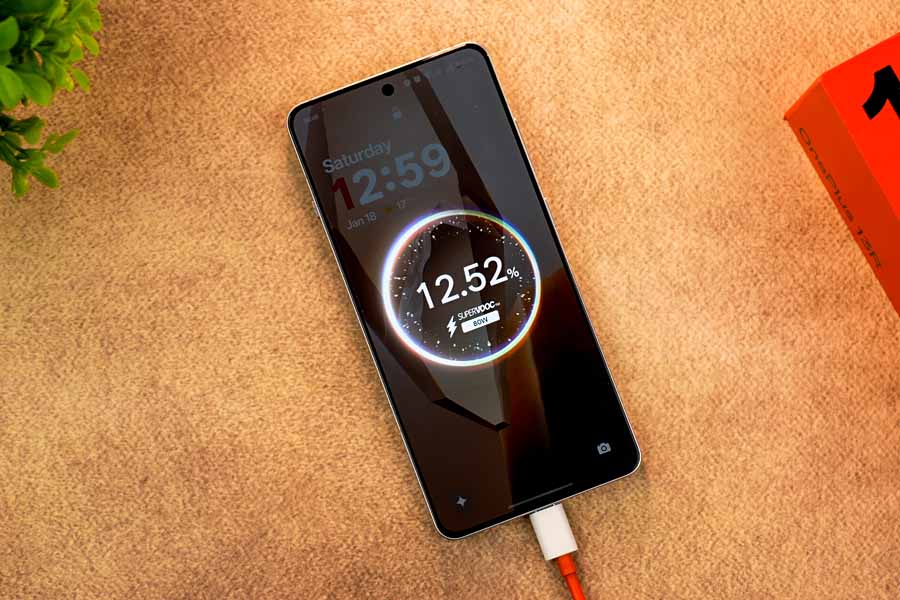 OnePlus 13R Charging