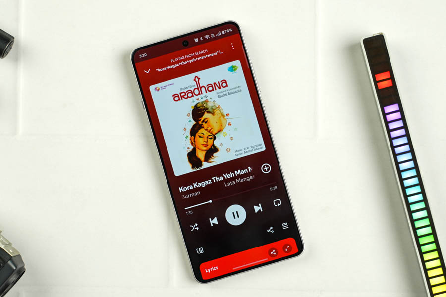 OnePlus 13R Music Playback