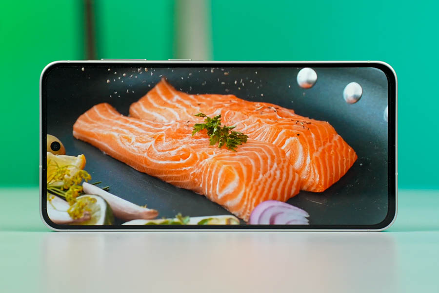 Samsung Galaxy A56 Review - display2