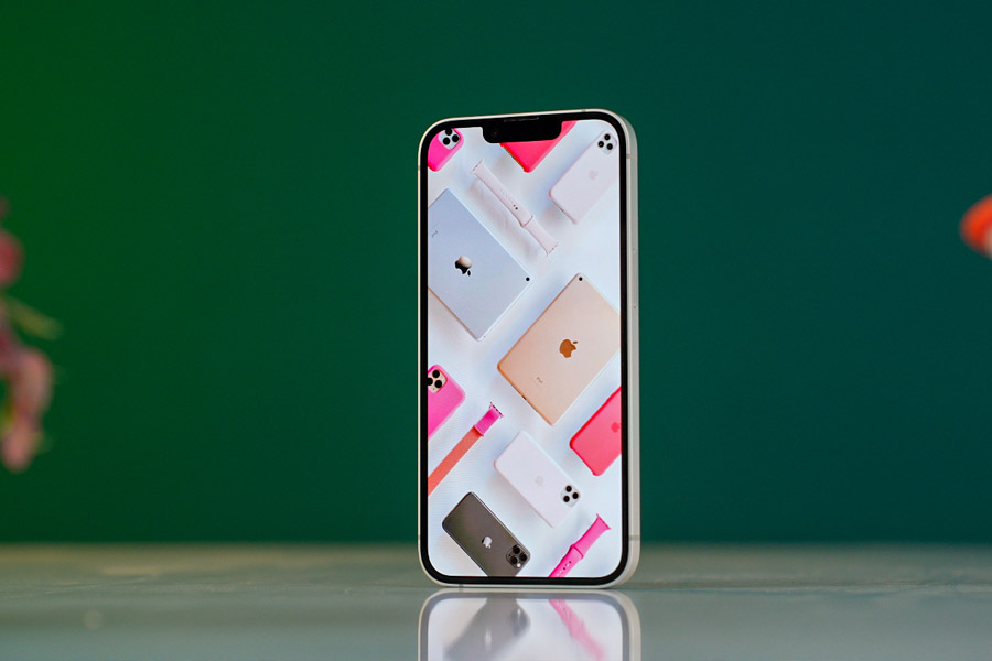 iphone 16e display
