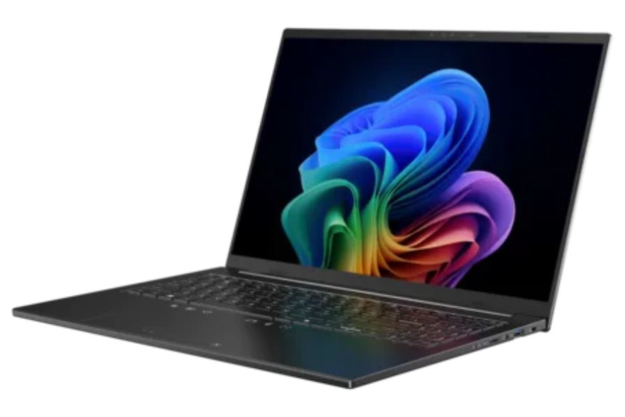 Acer Swift Go 16 AI Design and Display