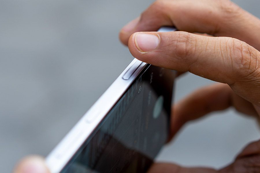 Honor 400 Lite with its AI Camera Button