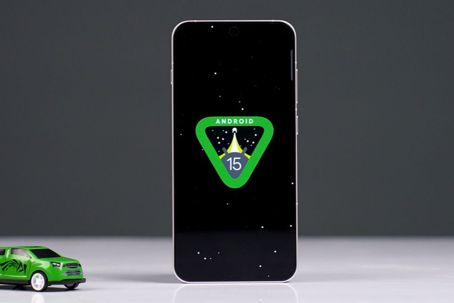 OnePlus 13s Software