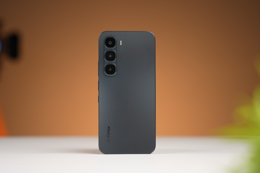 Infinix Hot 60 pro best phone under 30000 in nepal