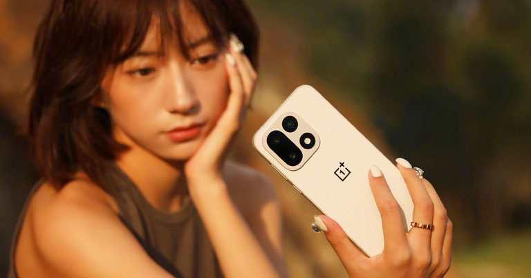 OnePlus 15 arrives with Snapdragon 8 Elite Gen 5 and 7,300 mAh battery