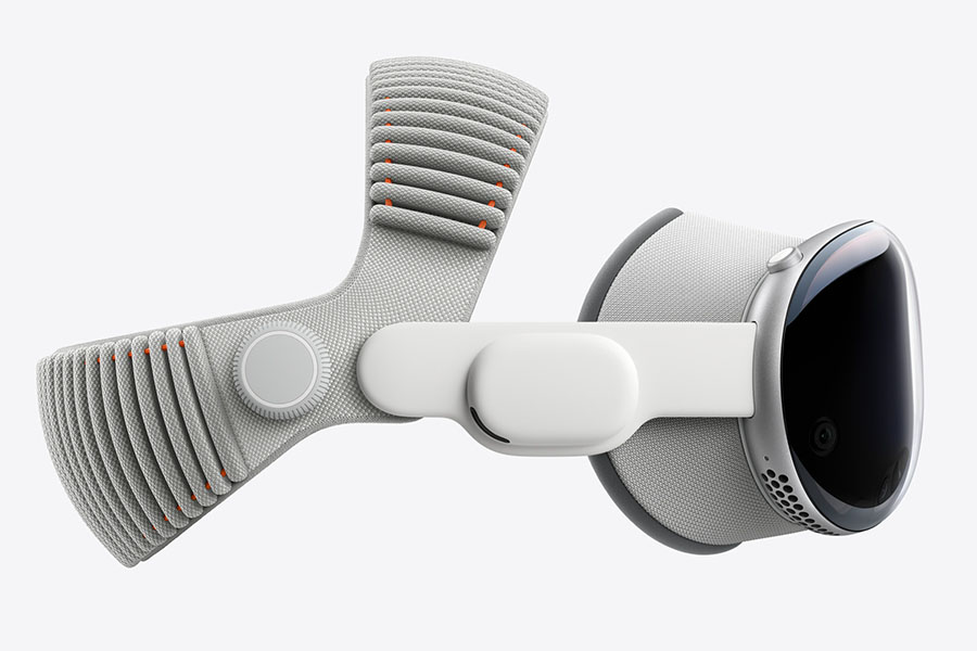 Apple M5 Vision Pro with new Dual Knit Band