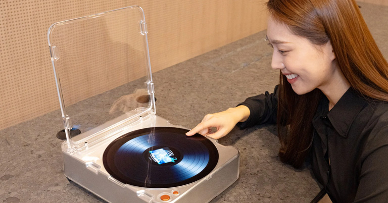 Samsung Display shows off a 77-inch QD-OLED that hits 4,500 nits and some wild AI concepts at CES