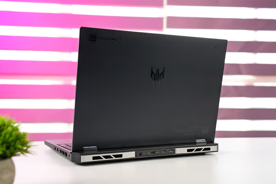 Acer-Predator-Helios-DESIGN