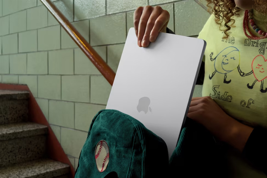 Apple MacBook Air M5 design and display