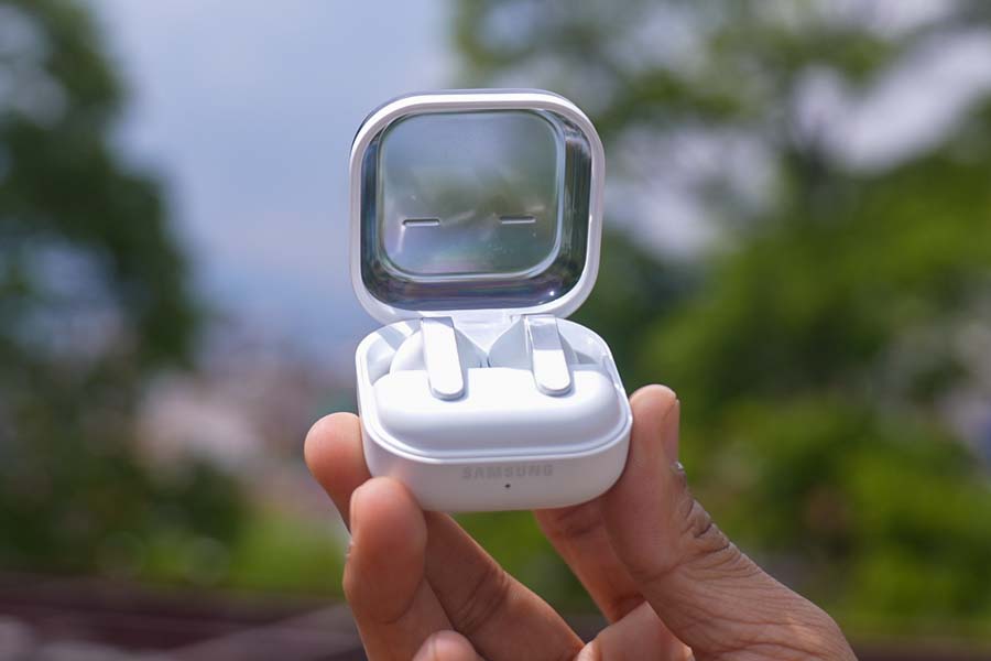 Galaxy Buds 4 Pro - Design 2