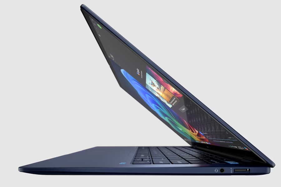 HP EliteBook Ultra G1Q B16XZUA Ports and keyboards