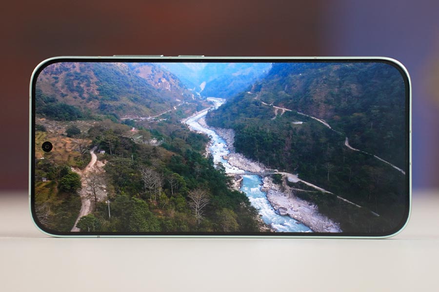 POCO X8 Pro Display Content Watching