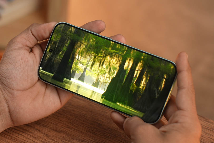 Poco X8 Pro Max Display