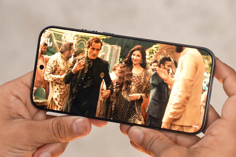 Xiaomi 17 Ultra display