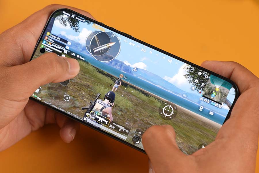 Xiaomi 17 Ultra playing pubg
