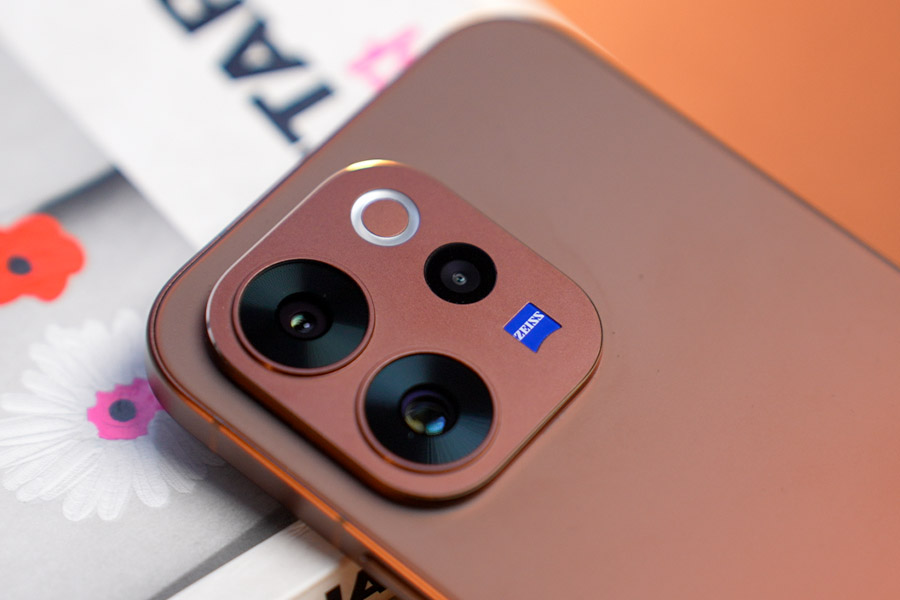 vivo-v70-camera-module-closeup