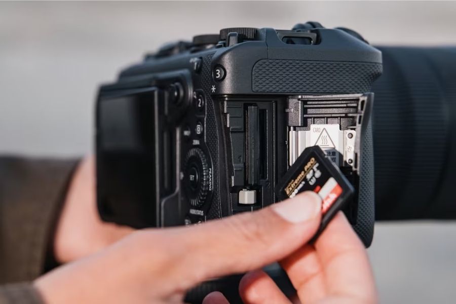 Canon EOS R6 V memory