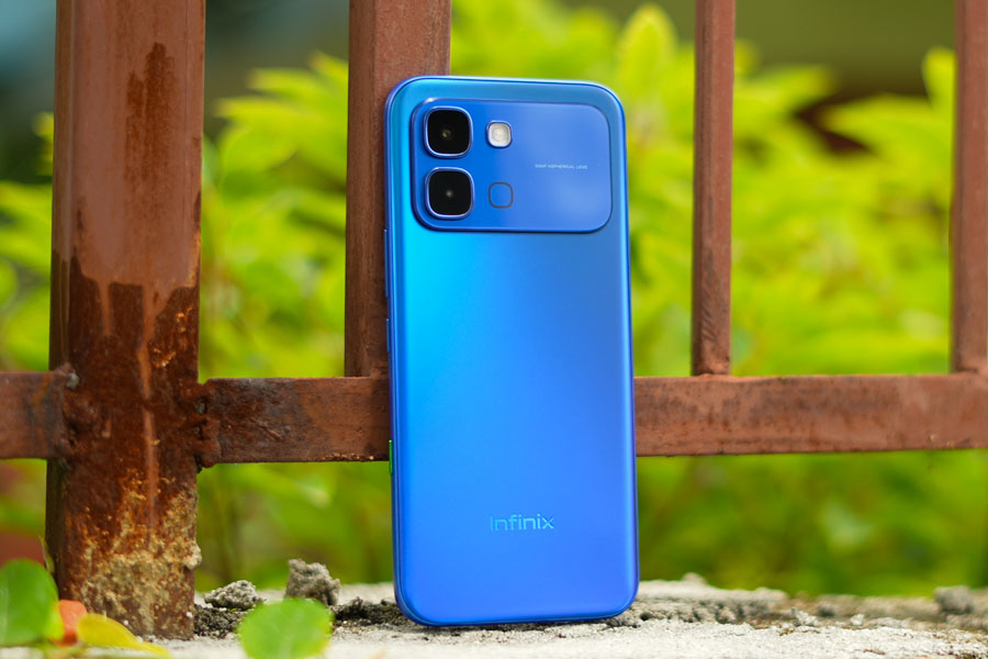 Infinix Note Edge Review: Big Battery and AMOLED Display, But Is It Enough?
