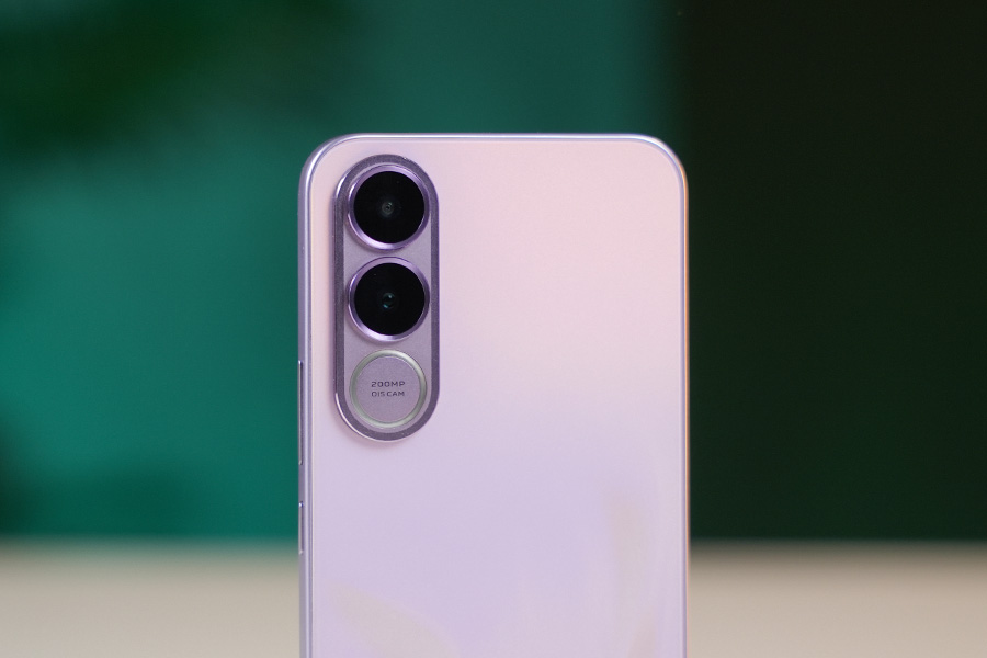 Vivo V70 FE Camera