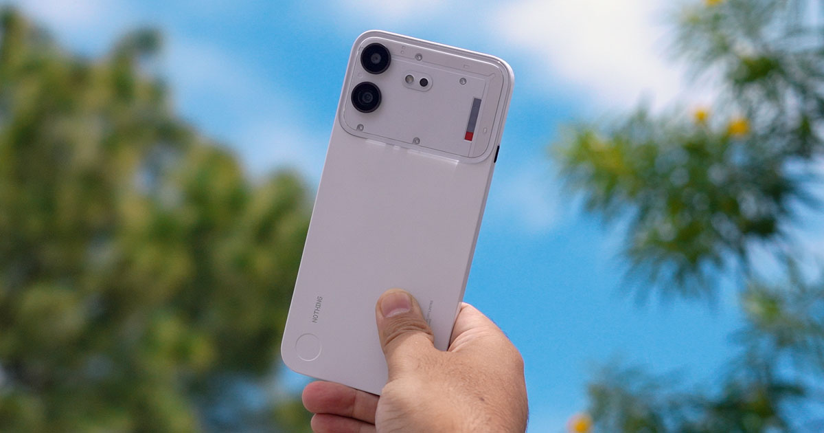 Nothing Phone 4(b) Review: Smooth, Stylish and Long-Lasting