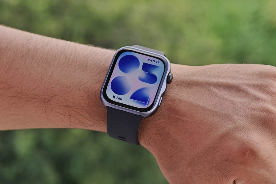 Huawei Watch Fit 5 - Wearing on wrist