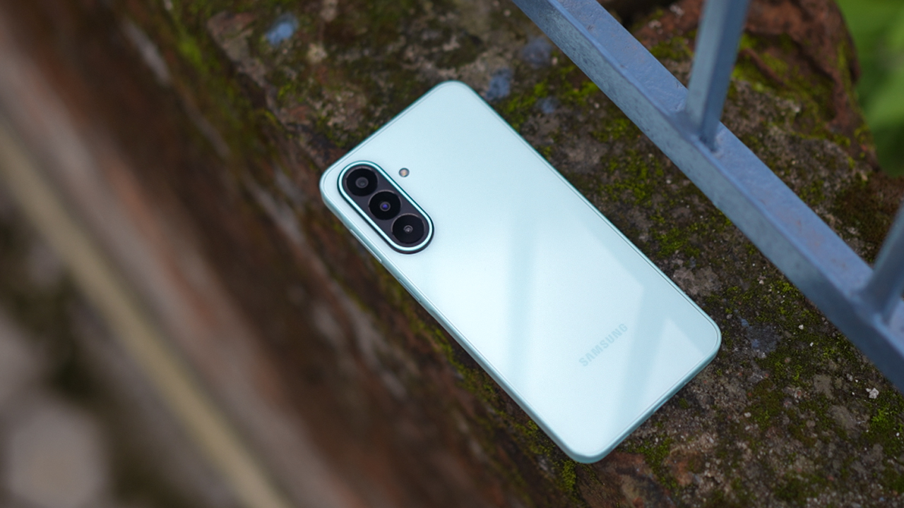 Samsung Galaxy A27 Review: Why Does This Phone Exist When the A37 Is Cheaper?