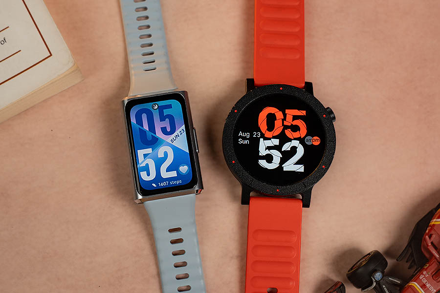 CMF Watch 3 Pro vs Band 11 Pro Displays