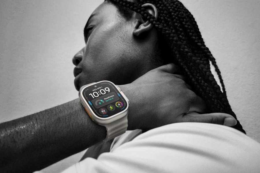 Apple Watch Ultra 4 - Casual wearing