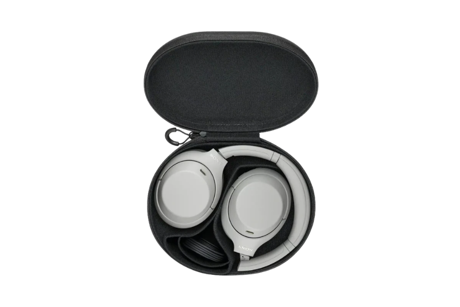 Sony WH-1000XM4C with carrying case