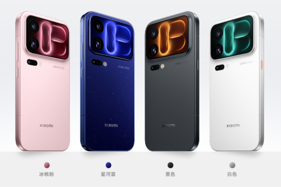 Xiaomi 18 with four different colors
