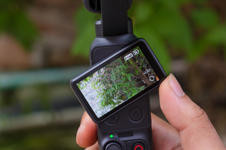 DJI POCKET 4P Flipping Display