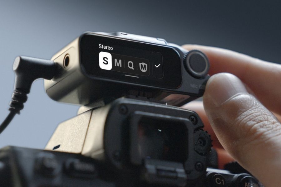 Insta360 Mic Pro display