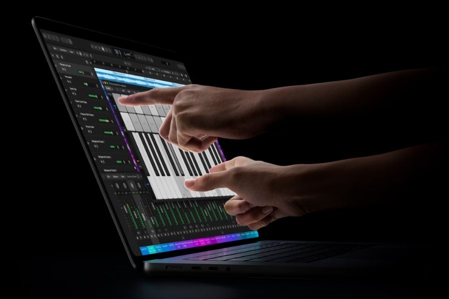MacBook Pro with ProLED XDR Display touchscreen