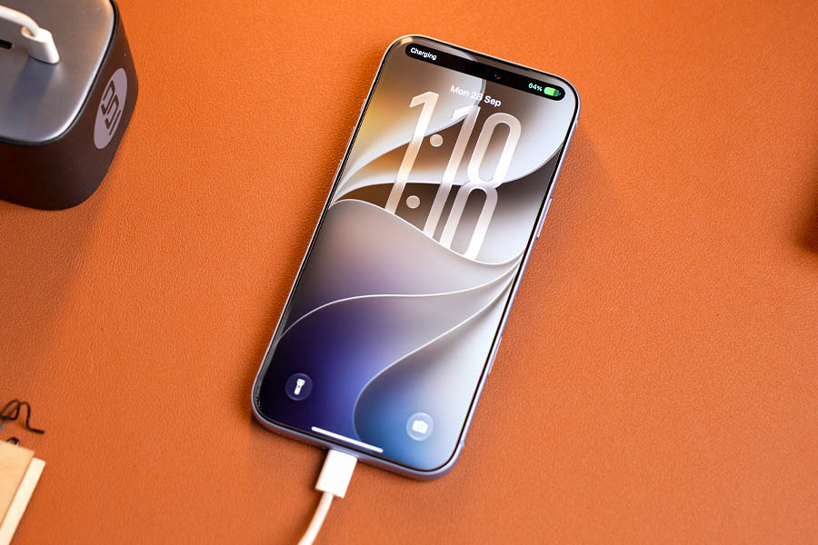 iPhone-18-Pro-Max-Charging
